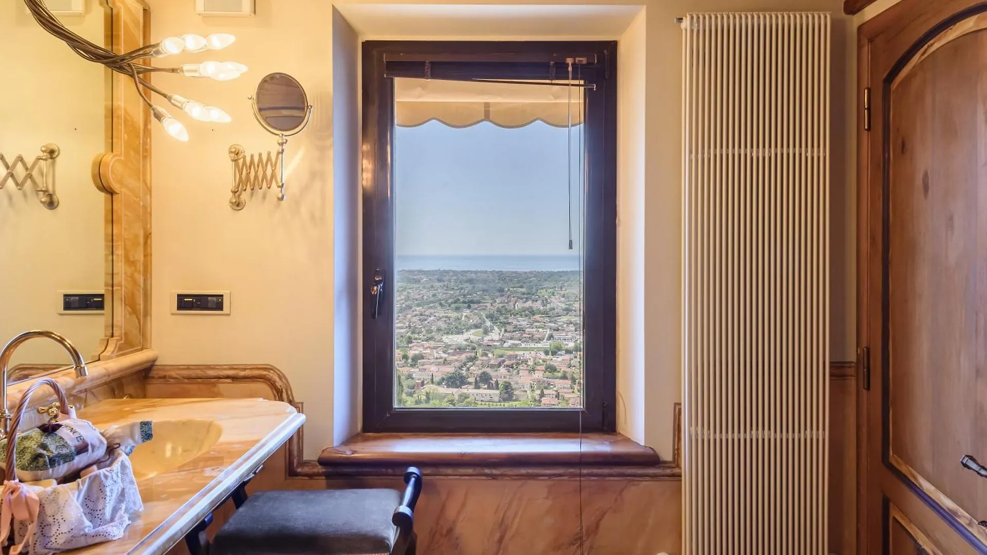 Luxury Villa Whit Amazing Sea Wiew Pool Pietrasanta Apartment