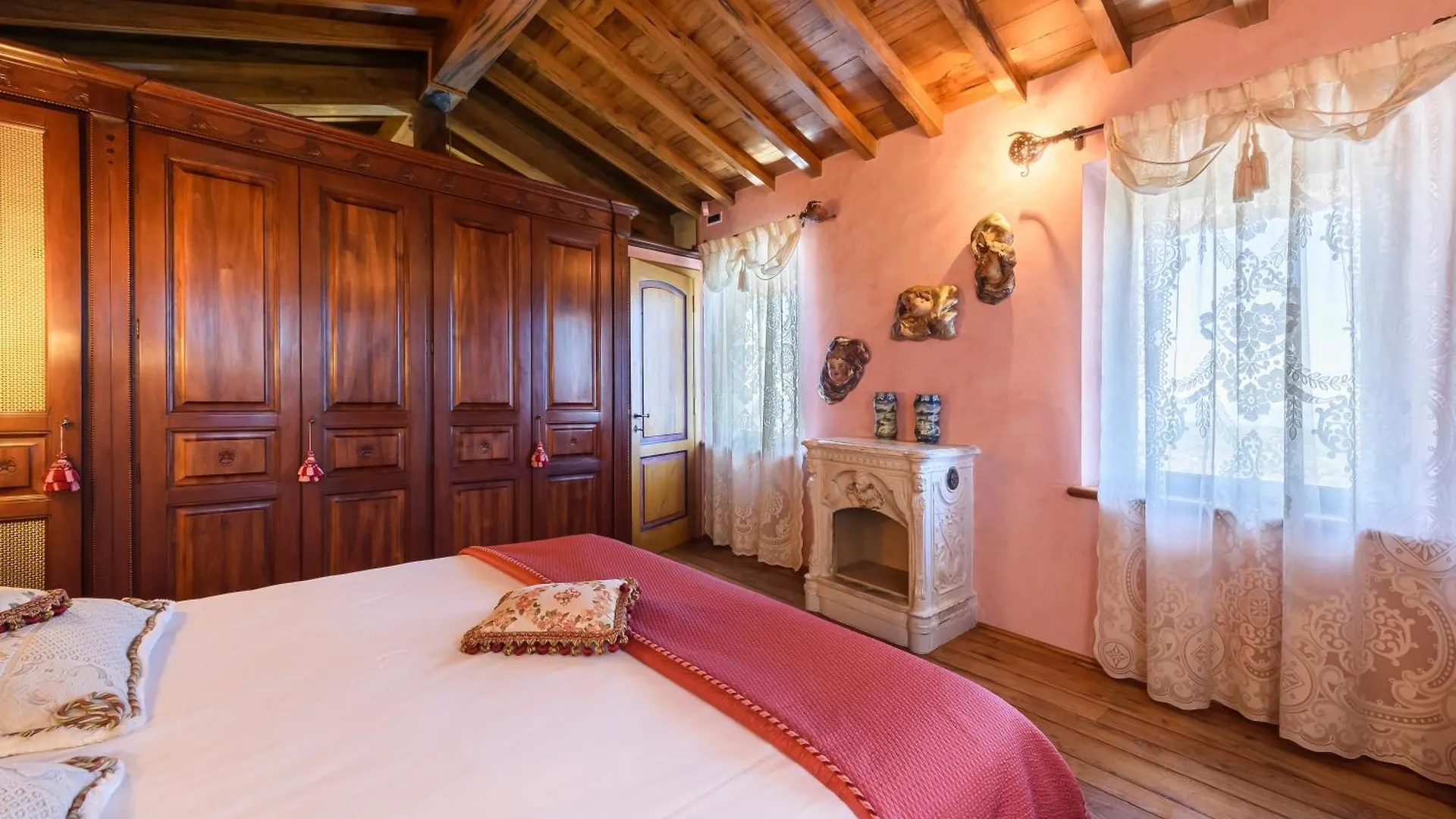 Luxury Villa Whit Amazing Sea Wiew Pool Pietrasanta Italia